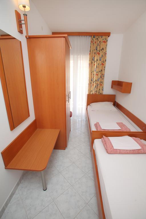 Apartments Mjm Trogir Kamer foto
